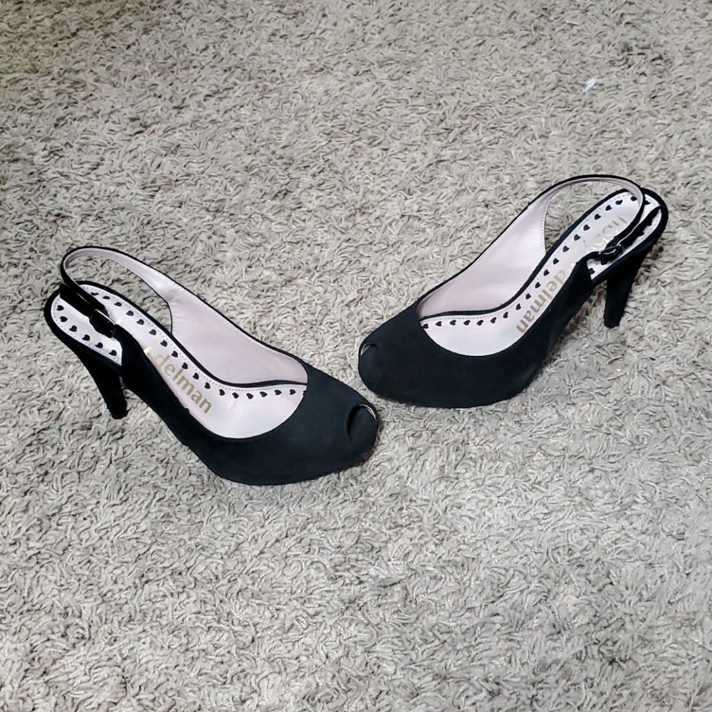 Heels - Picture 2 of 4